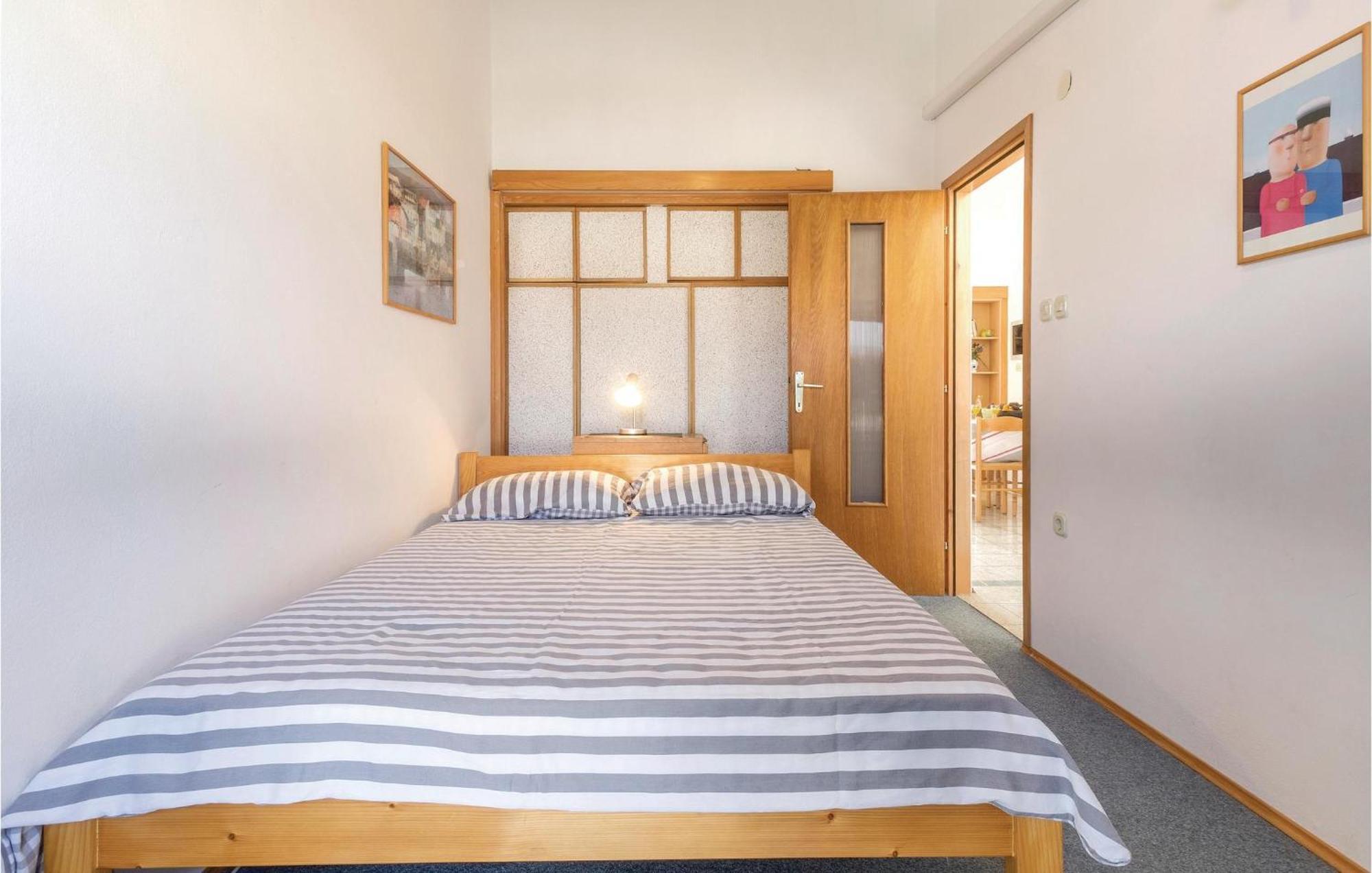 Lovely Apartment In Fazana With House Sea View Rom bilde